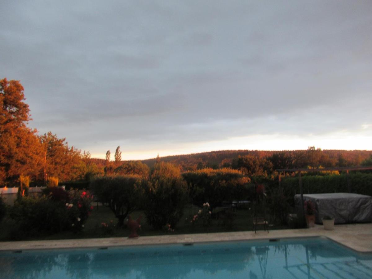 Le Cabanon Des Hirondelles Villa Villecroze Buitenkant foto