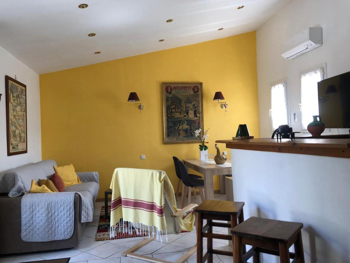 Le Cabanon Des Hirondelles Villa Villecroze Buitenkant foto